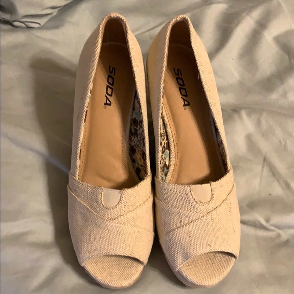 Tan wedges